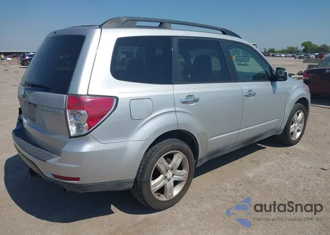 2010 Subaru Forester 2.5X Premium из США, поврежденный, VIN JF2SH6CC7AH706851